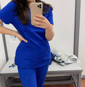 Meet your Posher, Niki